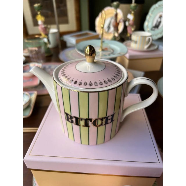 Early 21st Century Porcelain Teapot and Mug Set with Gift Box by Yvonne Ellen, Set of 3 For Sale - Image 5 of 6