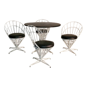 Mid 20th Century Modern Open Metal Wire Dining Table and Chairs, Set of 5
