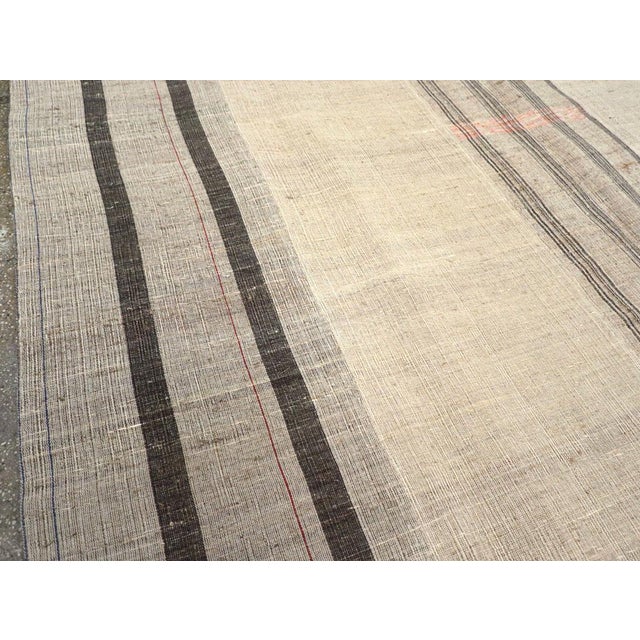 Rustic Galerie Shabab Collection Mid-20th Century Turkish Flatweave Kilim Room Size Carpet For Sale - Image 3 of 8