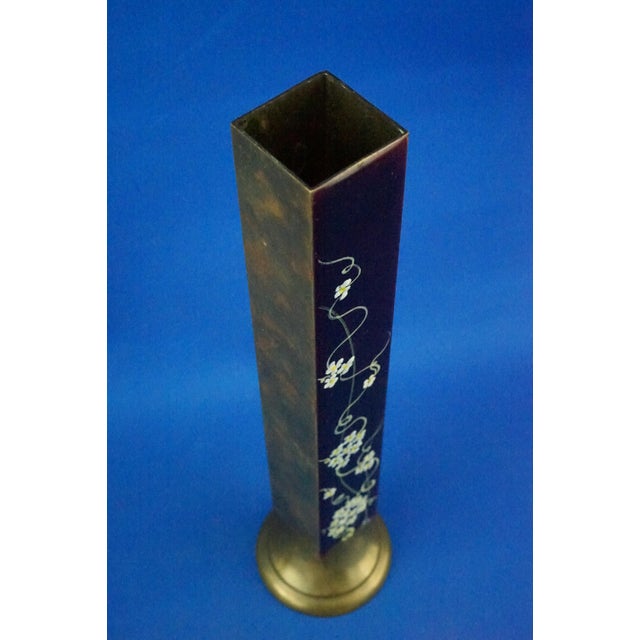 20th Century, Oriental Bronze Vase with Enamels and Floral Decorations Early 1900s - China or Japan, 1890s For Sale - Image 12 of 18
