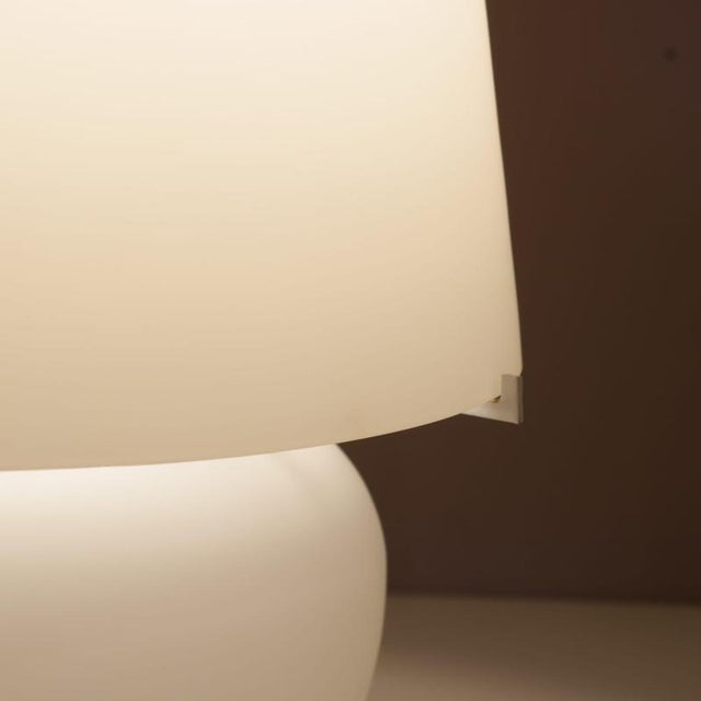 White Glass Table Lamp from Punto Luce, Murano, Italy, 1990s For Sale - Image 4 of 8