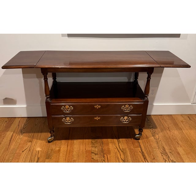 Chippendale Drexel Bicentennial 1970s Mahogany Serving Bar Cart With Drawers For Sale - Image 3 of 11