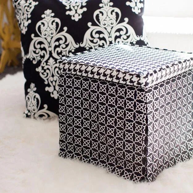 2010s Free Spirit Designer Vicki Payne Black & White Links Celtic Knot Chinoiserie Fretwork Lattice Trellis Fabric- 9.9 Yards For Sale - Image 5 of 7