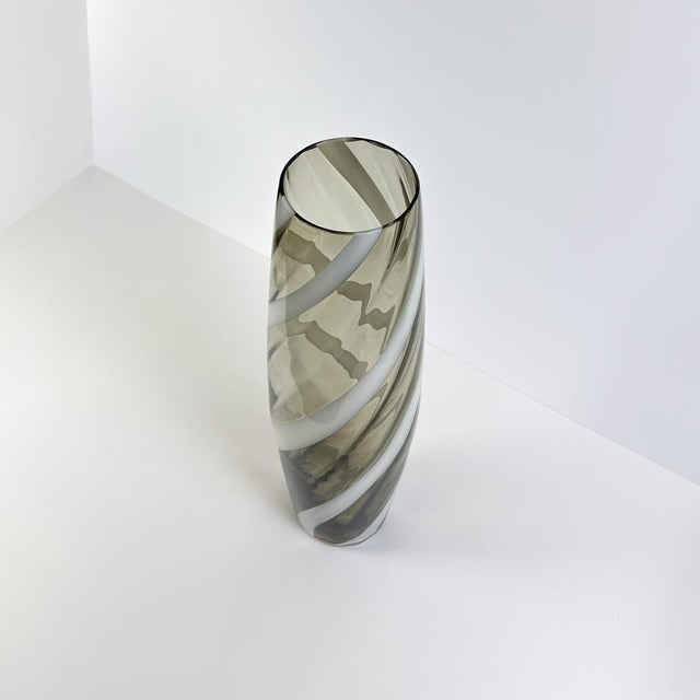 Mid-Century Modern Empoli Floor Vase in Smoked and White Striped Glass, Italy, 1960s For Sale - Image 10 of 11