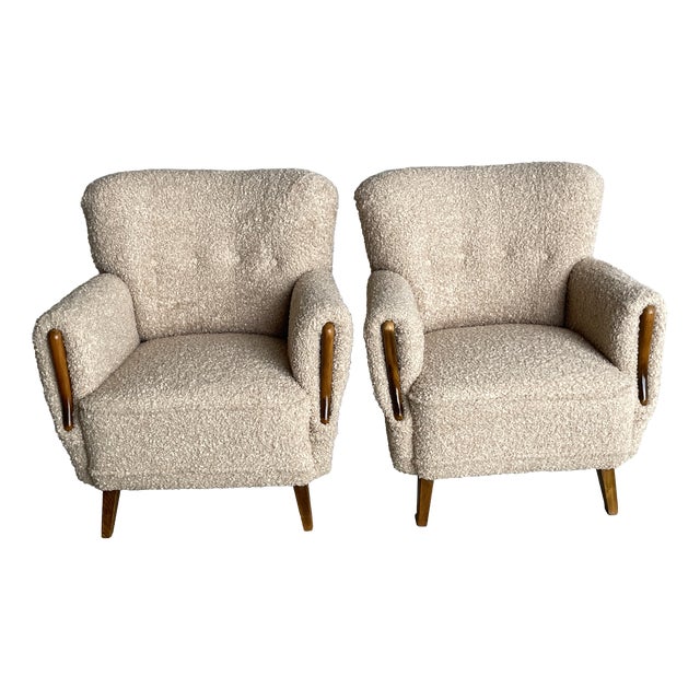 Modern Scandinavian Lounge Chairs in Bouclé and Beech, 1940s, Set of 2 For Sale