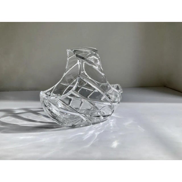 Late 20th Century Late 20th Century Diamond Cut Clear Crystal Handled Basket For Sale - Image 5 of 13