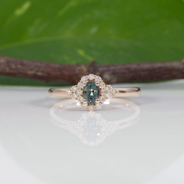 Green Natural Alexandrite Ring With Natural Diamond Accents: Solid 14k Gold, 5x3.4mm, Size 6.75 For Sale - Image 8 of 12