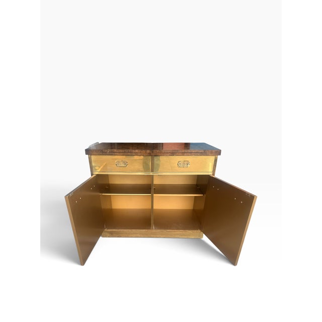 Attributed Mastercraft Brass & Burl Wood Bar Cabinet / Dry Bar, 1970s For Sale - Image 9 of 14