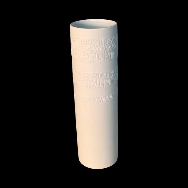 Rosenthal Model Labyrinth White Ceramic Vase by Cuno Fischer for Rosenthal Studio-Line For Sale - Image 4 of 7