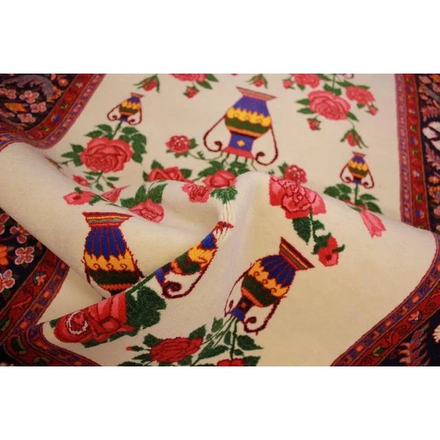 Beige Middle Eastern Hand-Knotted Sarough Rug in Wool For Sale - Image 8 of 9