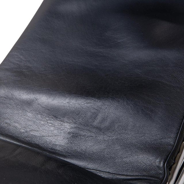 LC 4 Chaise Lounge in Leather by Le Corbusier for Cassina For Sale - Image 5 of 15