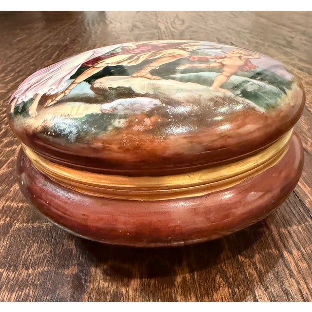 Large Antique T&v Limoges Hand-Painted Vanity Box With Classical Scene, Circa 1892–1907 For Sale - Image 9 of 18