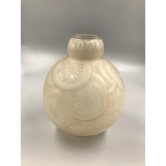 Art Deco Bulbous Frosted Glass Vase by Etling, 1920s For Sale - Image 4 of 4