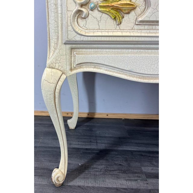 Vintage Louis XIV French Chest of Drawers For Sale - Image 4 of 14