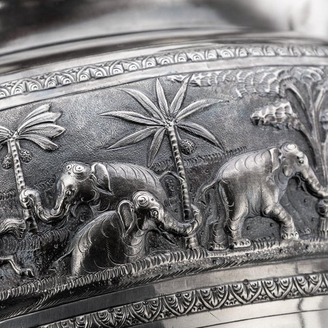 Silver 20th Century Indian Silver Bowl from Arachun - Parsrap, Calcutta, 1900s For Sale - Image 8 of 18