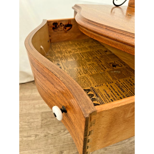 Arts & Crafts Vintage Pulaski Keepsake Side Table Nightstand Single Dovetail Drawer Solid Oak For Sale - Image 3 of 12