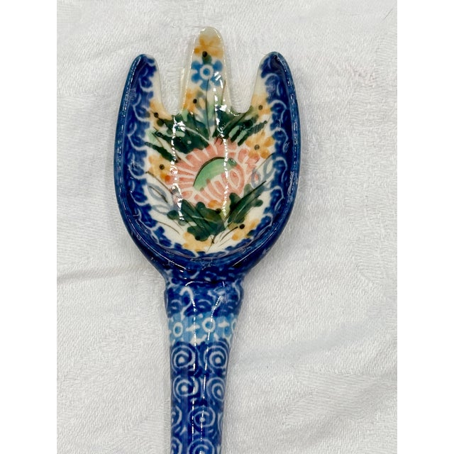 Polish Pottery' Unikat Long Salad Serving Spoon and Spork Set For Sale - Image 4 of 10