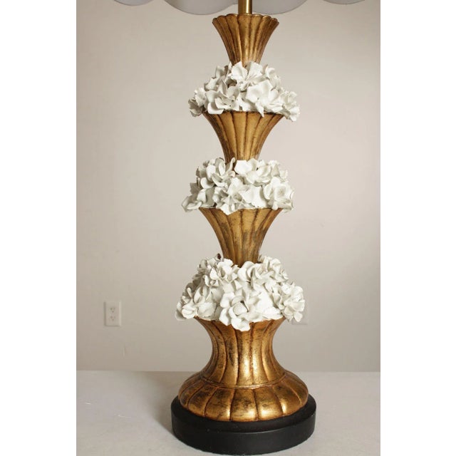 Mid 20th Century Italian Hollywood Regency Ceramic Floral Table Lamp For Sale - Image 5 of 12