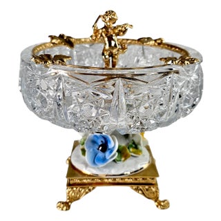 Baroque Regency Crystal & Gilded Metal Pedestal Ashtray – Cherub & Porcelain Flowers For Sale