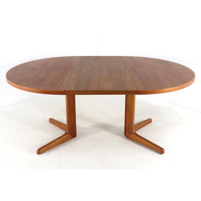 1960s Extendable Round Dining Table from S. Burchardt Nielsen, Denmark For Sale - Image 5 of 8