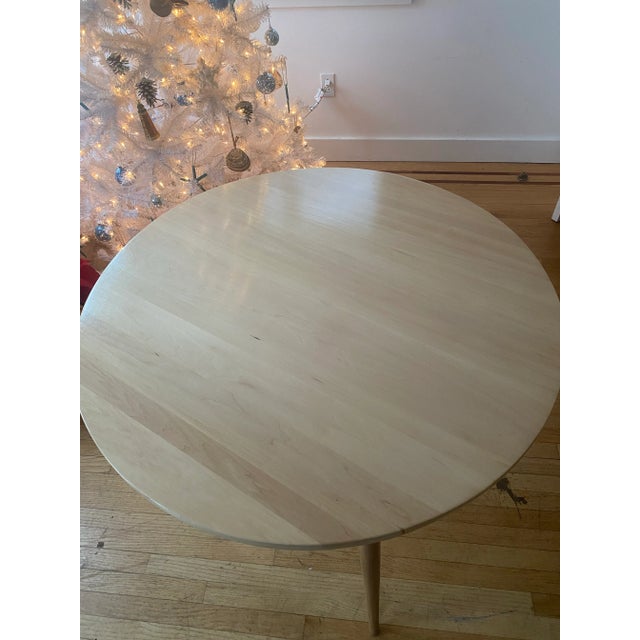 Mid-Century Modern 1980s Vintage Solid Maple Round Dining Table For Sale - Image 3 of 11