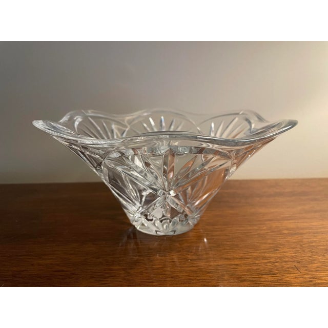 Transparent Early 21st Century Modern Crystal Decorative Bowl From Marquis by Waterford For Sale - Image 8 of 8