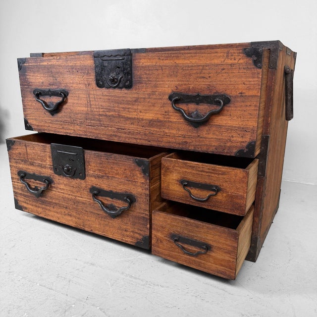 Wood Antique Taishō Japanese Tansu Chest of Drawers, Japan, 1890s For Sale - Image 7 of 13