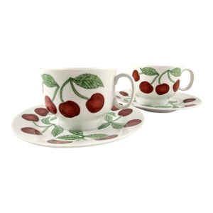 1970s Richard Ginori Cherry Teacups & Saucers Italy - Set of 2