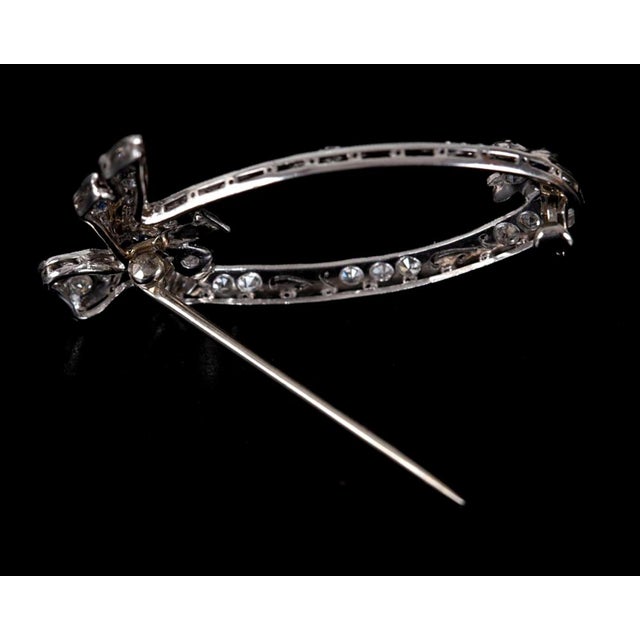 Art Deco 1940s Art Deco Sapphire Diamond Platinum Hand Engraved Millgrain Bow 1.30 Inch Brooch For Sale - Image 3 of 6