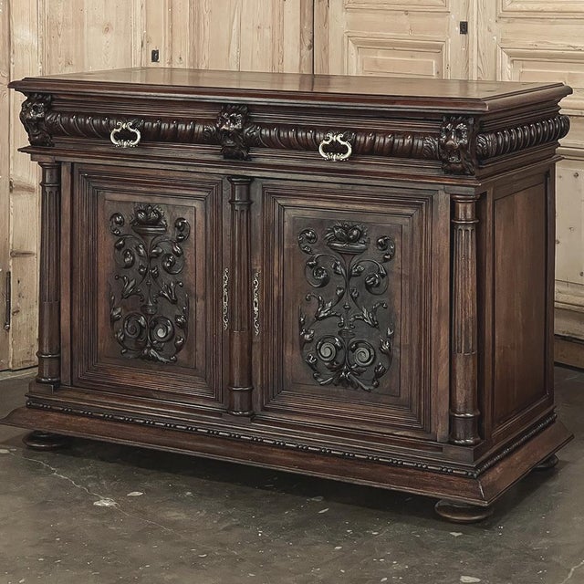Antique 19th Century French Renaissance Revival Walnut Buffet For Sale - Image 4 of 18