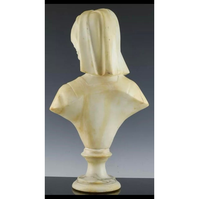 Italian Alabaster Bust of a Young Woman, Circa 1900 For Sale In Chicago - Image 6 of 9