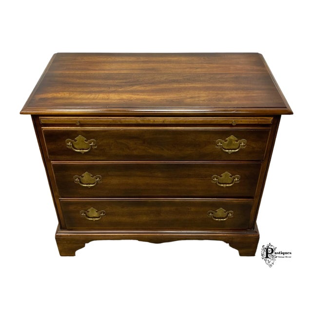 Late 20th Century Vintage Statton Trutype Americana Chippendale Style Antique Oxford Cherry Commode / Chest of Drawers For Sale - Image 5 of 11