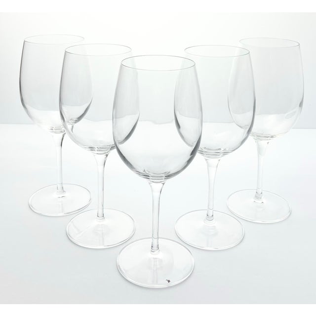 Contemporary Luigi Bormioli Set of 5 Contemporary Clear Wine Glasses For Sale - Image 3 of 6