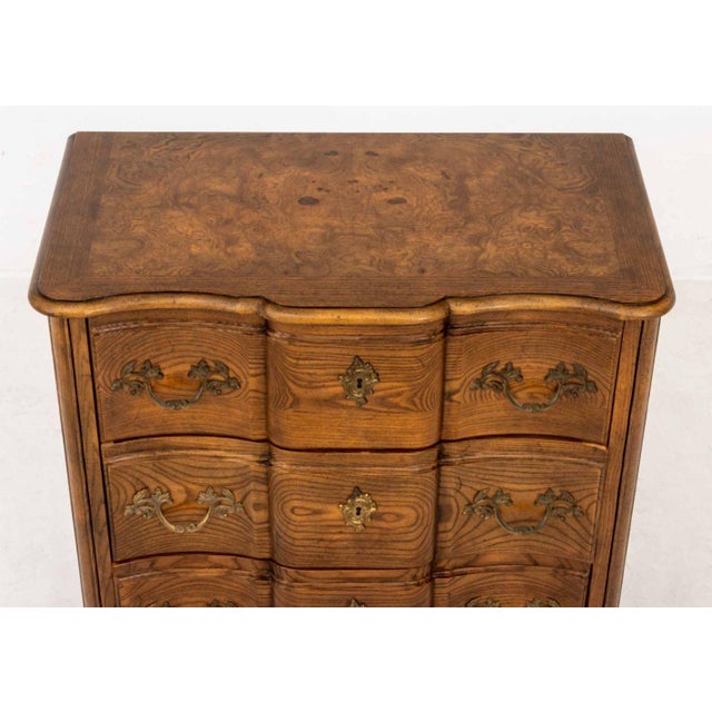 Louis XV French Provincial Style Chest of Drawers For Sale - Image 4 of 10