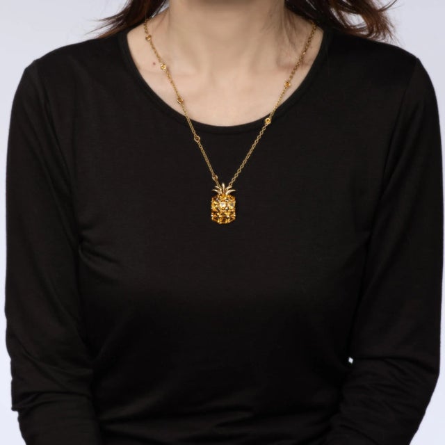 This is part of Chairish’s Fine Jewelry assortment. Stylish contemporary citrine Pineapple necklace crafted in 18 karat...