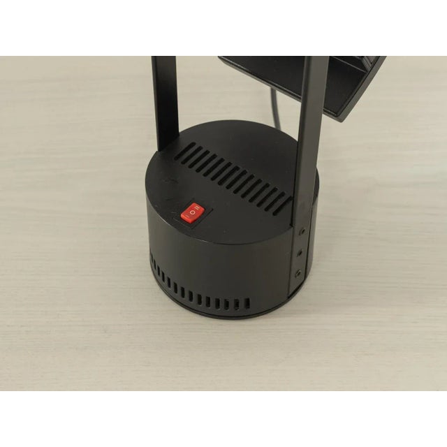 Tizio Table Lamp by Richard Sapper for Artemide For Sale - Image 12 of 13