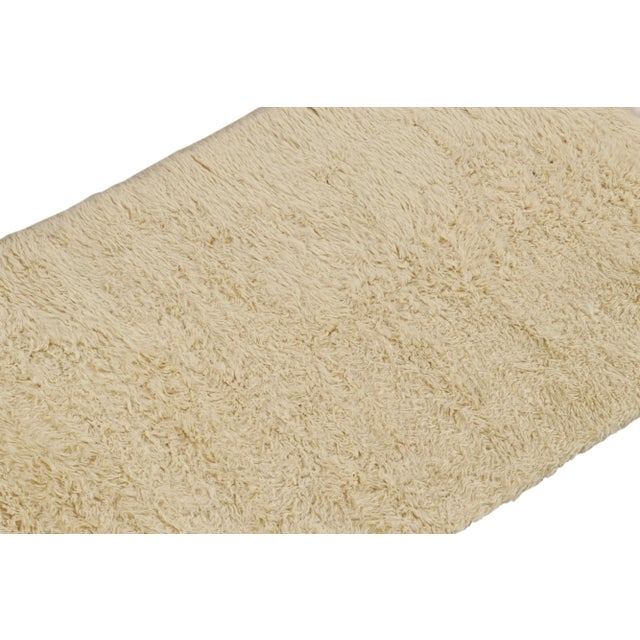 Rug & Kilim Rug & Kilim’s Moroccan Style Contemporary Rug in Solid Off-White Shag Pile For Sale - Image 4 of 7