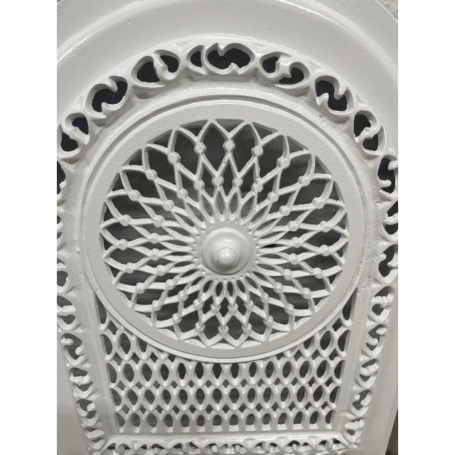 Late 19th Century 19th Century Antique 21.5" Cast Iron Ornate Victorian Cover and Surround From New Orleans For Sale - Image 5 of 8