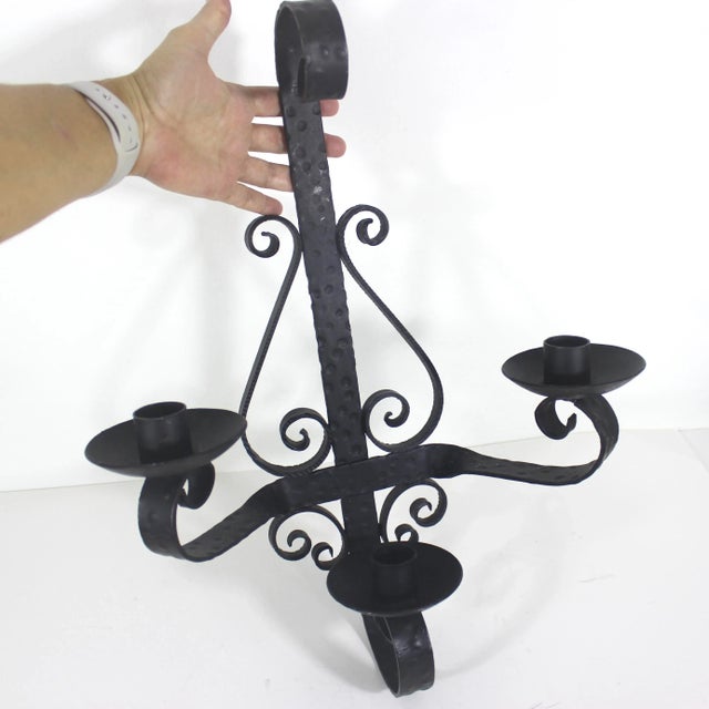 Early 20th Century Vintage Spanish Hammered Wrought Iron Candle Sconces- A Pair For Sale - Image 5 of 10