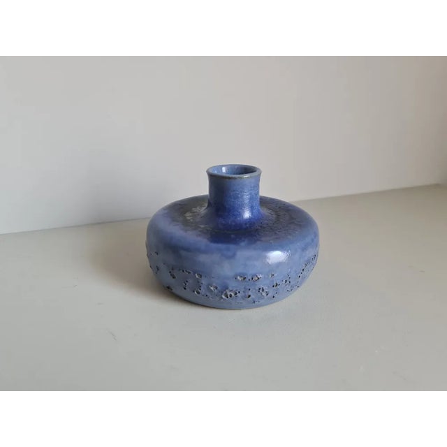 1960s 20th Century French Ceramic Soliflore Vase in the shape of a Pebble, 1960s For Sale - Image 5 of 11