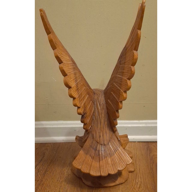 Hand-Carved Single-Piece Figure of an Eagle on Wood Plinth, Circa 1950s For Sale - Image 4 of 14