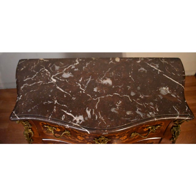 1890 Antique French Louis XV Rosewood Satin Wood Inlaid Marble Top Commode For Sale - Image 6 of 9