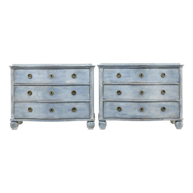 Swedish Painted Serpentine-Shaped Chest of Drawers, 1880, Set of 2 For Sale