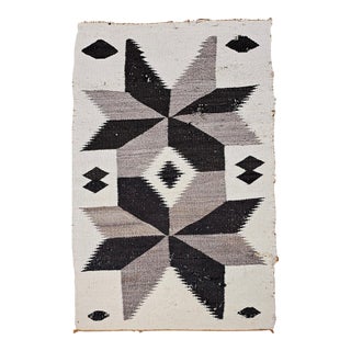 Vintage Native American Navajo Rug, Handwoven Wool, Medallion Pattern, 3x5 For Sale