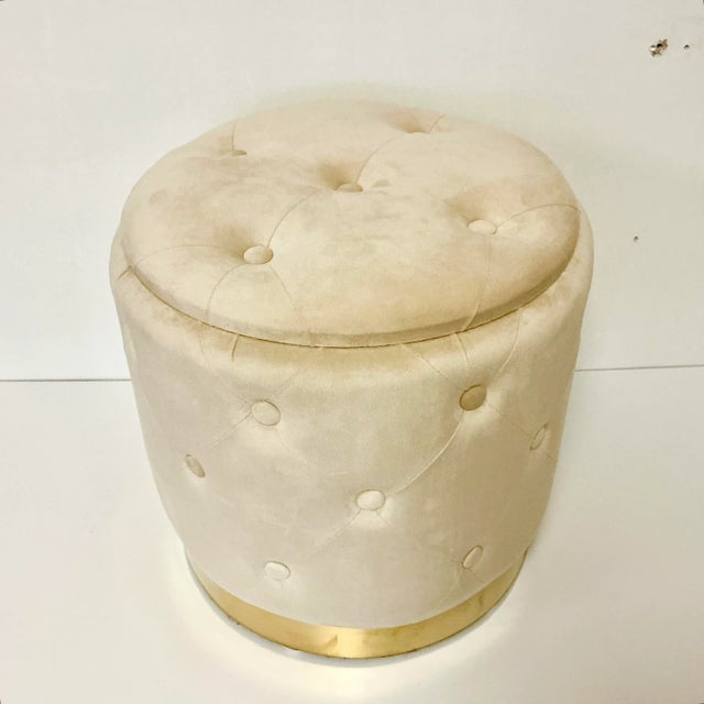 1980s Vintage Chippendale Boho Chic Hollywood Regency Tufted Velvet Stool. For Sale - Image 4 of 11