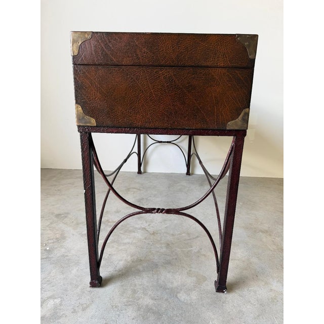 1980s Vintage Ralph Lauren Style Leather Suitcase Console Table With Brass Accents & Metal Base For Sale - Image 15 of 17