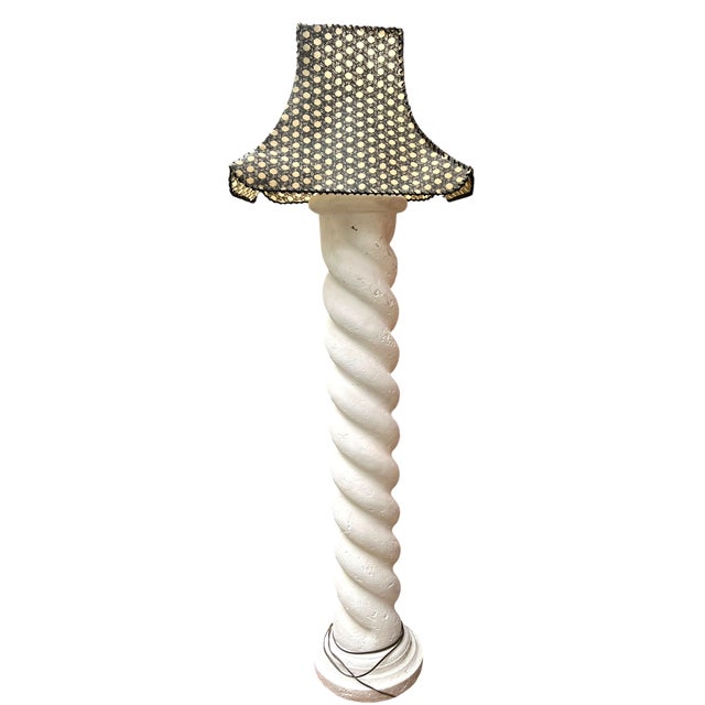 1980s White Plaster Twisted Spiral Column Floor Lamp in the Style of Michael Taylor, John Dickinson & Serge Roche and Lattice-Print Pagoda Lampshade For Sale