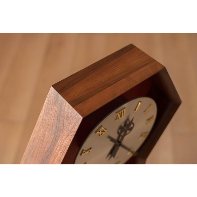 1970s Mid Century Walnut Arthur Umanoff Meridian Pendulum Wall Clock for Howard Miller For Sale - Image 5 of 13