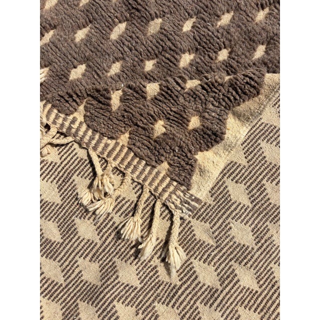 Moroccan Beni Ouarain Rug in Hand-Knotted Brown and Cream Dot Patterned Wool, 1990s For Sale - Image 4 of 10