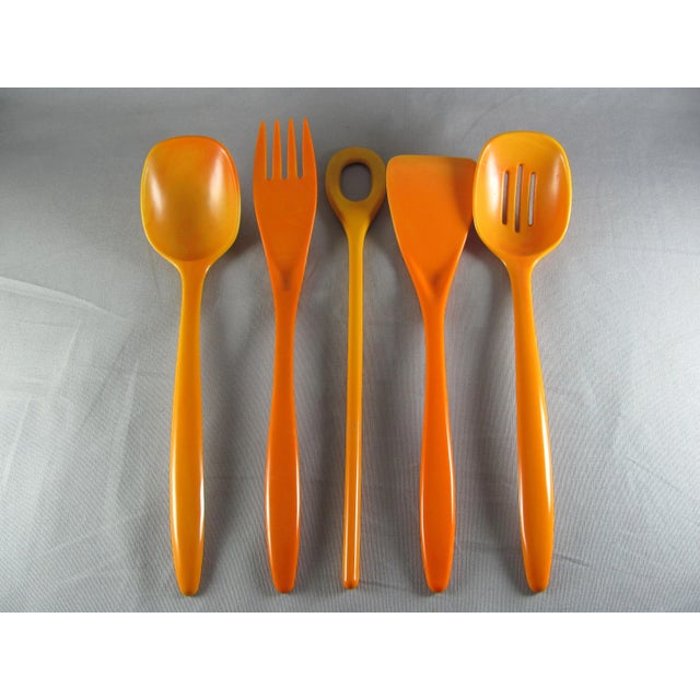 Mid-Century Machi Orange & Yellow Swirl Citrine Melamine Melmac Utensils - Set of 5 For Sale - Image 13 of 13